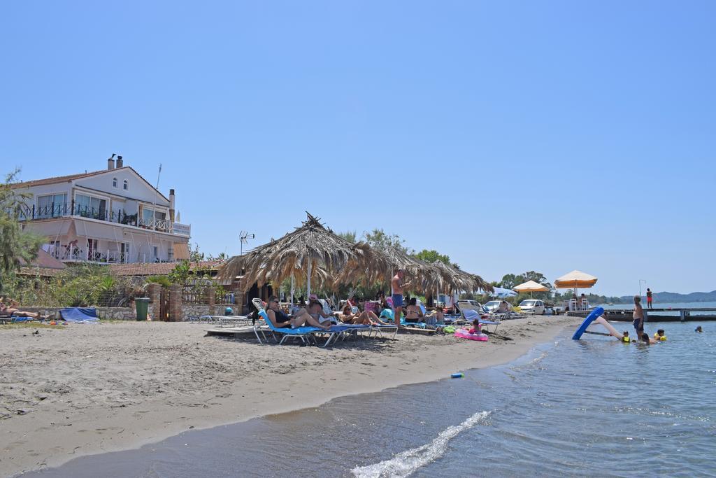 Petrakis Beach Lefkimmi  Ngoại thất bức ảnh