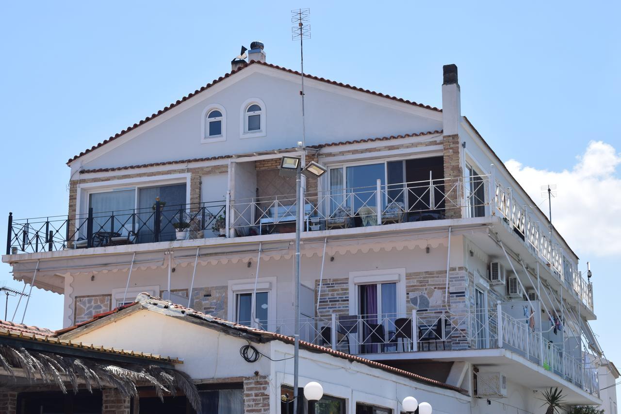 Petrakis Beach Lefkimmi  Ngoại thất bức ảnh